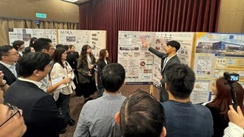 都計系學生介紹團隊的作品
